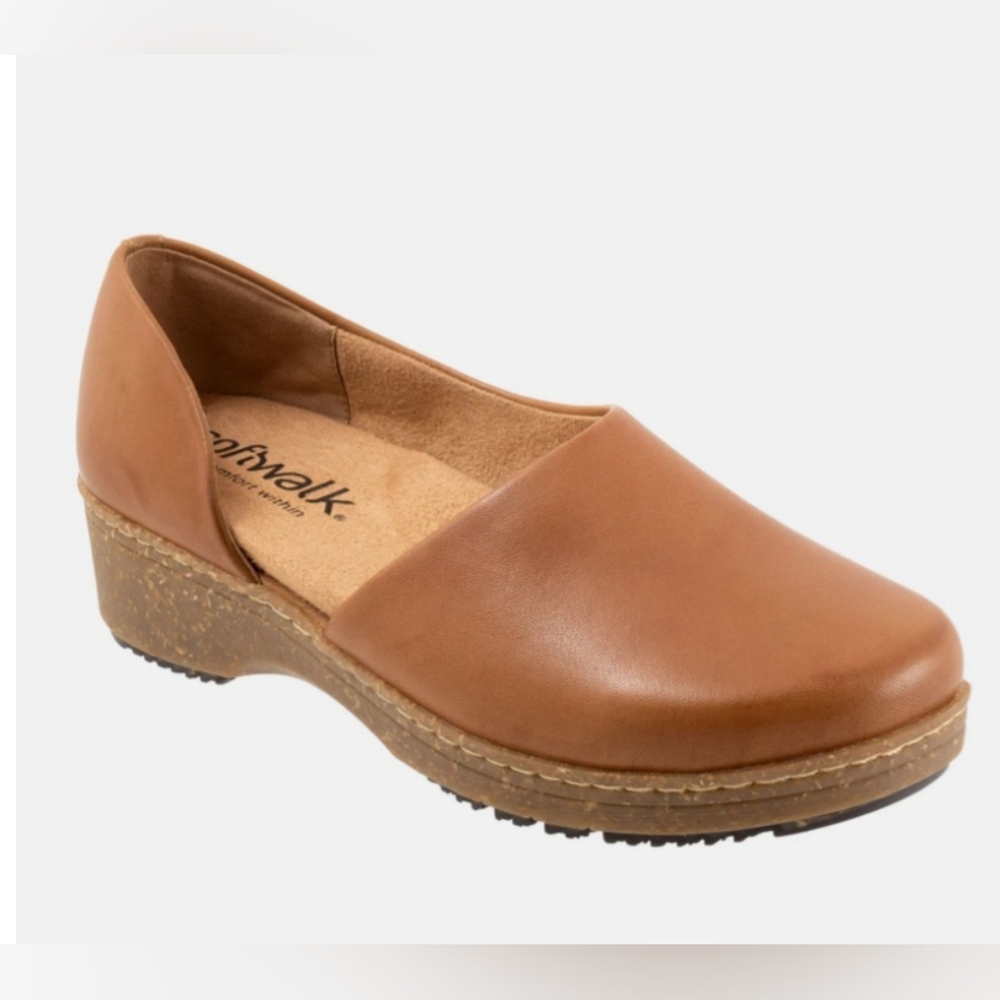 Women's Softwalk Addie Tan Slip-On‎ Shoes Size 10